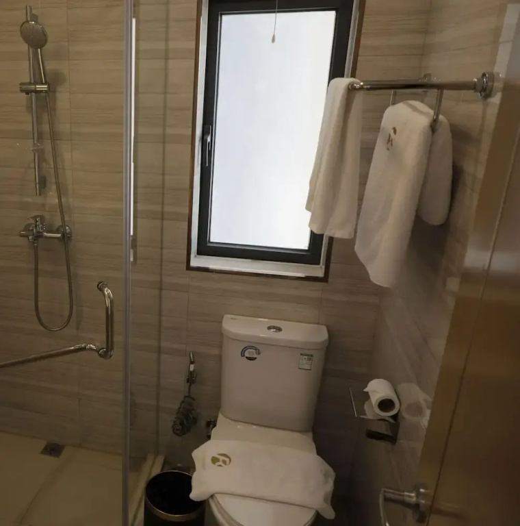 R&F Hotel and Apartment