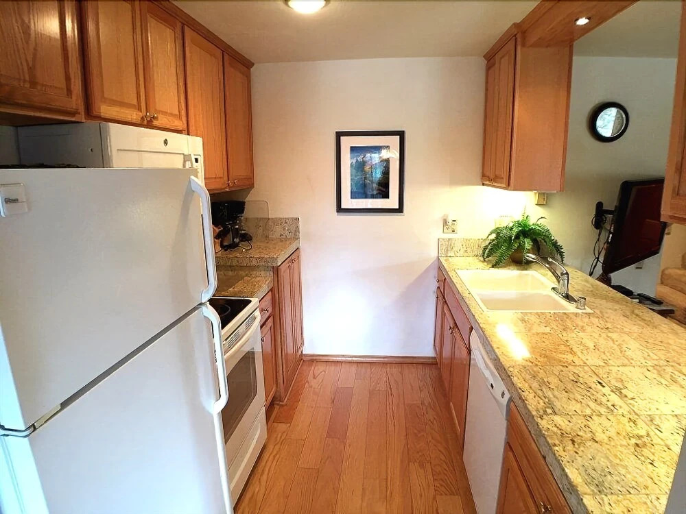 146 Standard Condominium 2 Bedrooms 2 Bathrooms Condo