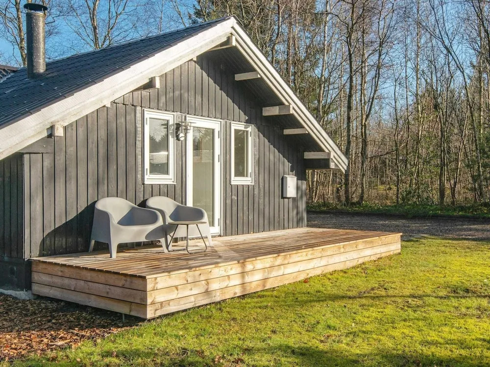 Quiet Holiday Home in Arrild with Terrace
