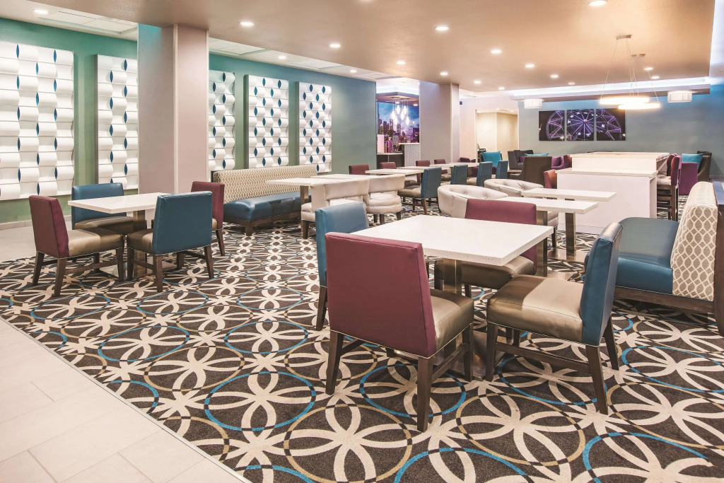 La Quinta by Wyndham Dallas Plano - The Colony