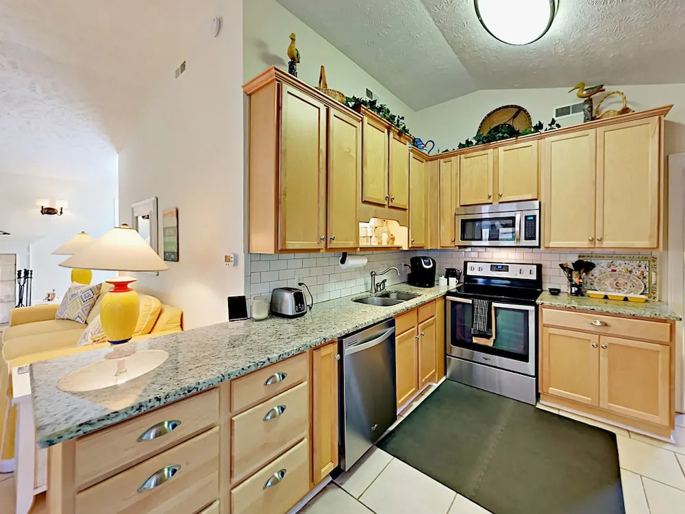 655 Cabana Beach Rd Cottage 4 Bedrooms 4 Bathrooms Cottage