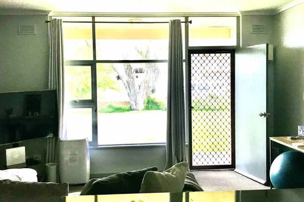 Modern comfort, central 2 bedroom apartment