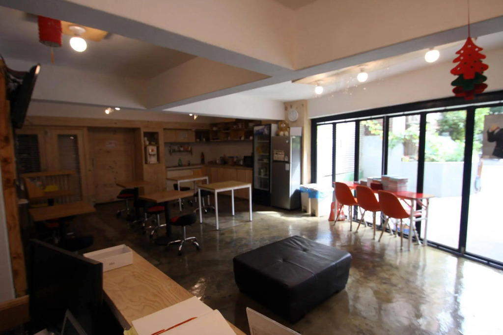 Grape Garden House - Hostel