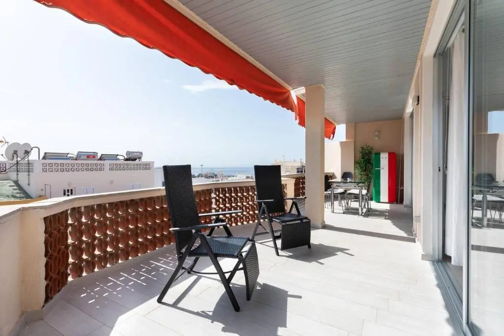 The White Heart House – Attic Sea View