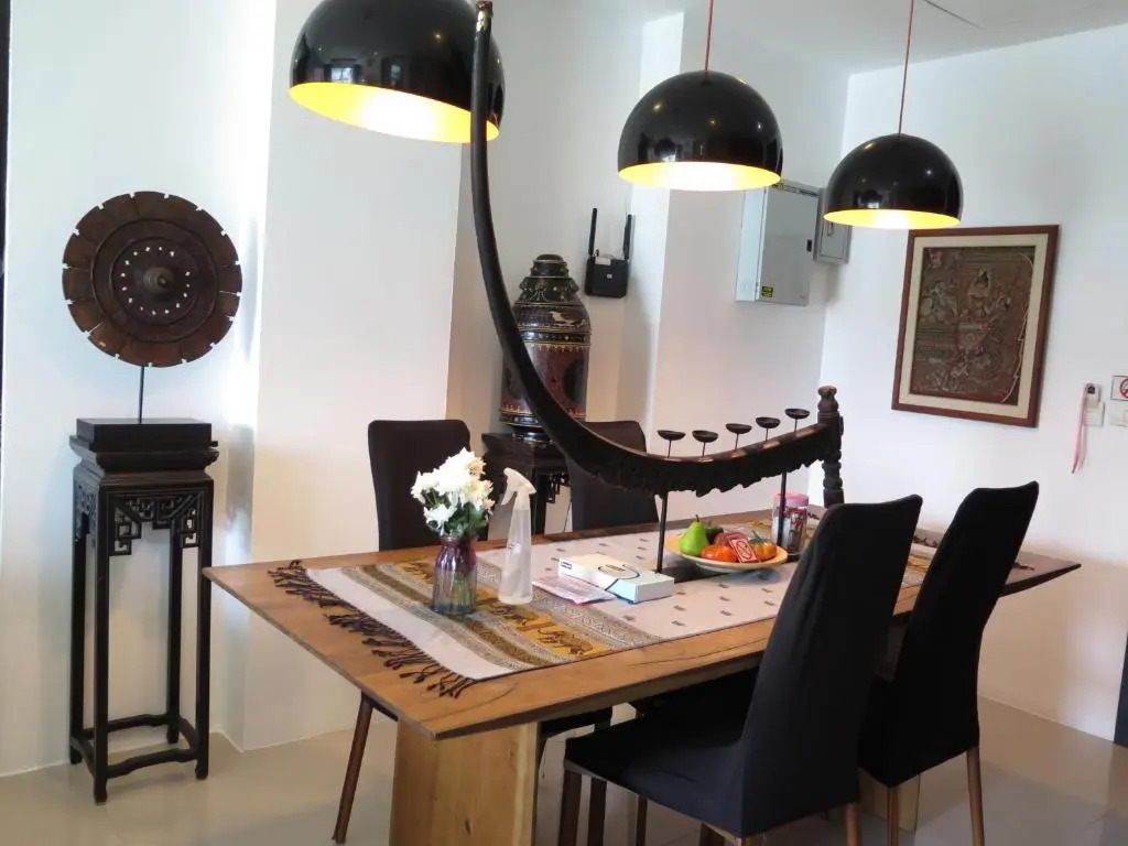 6-38 - 2 Bdr Condo With Balcony and Shared Pool