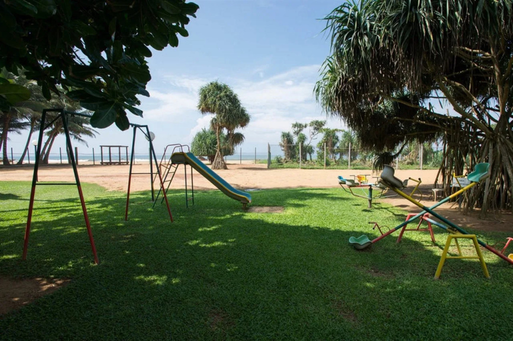 Mermaid Hotel & Club
