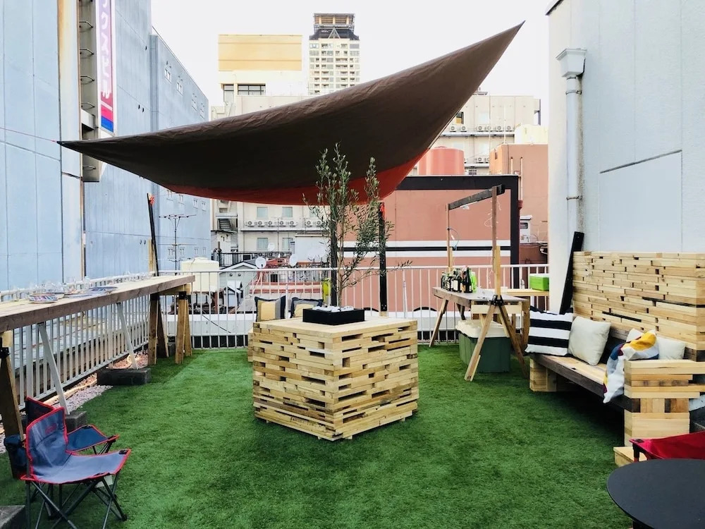 EARTHMANS HOTEL & KAFFEE Shinsaibashi