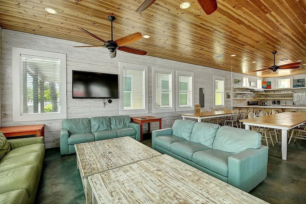 Beach Club 1