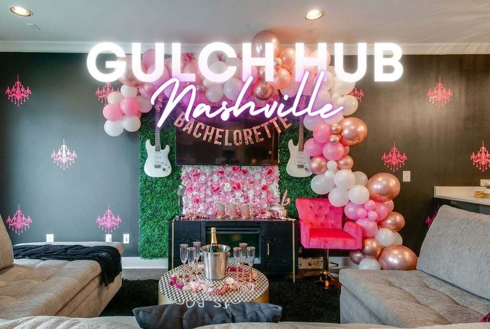 Close to the Gulch - Book Today