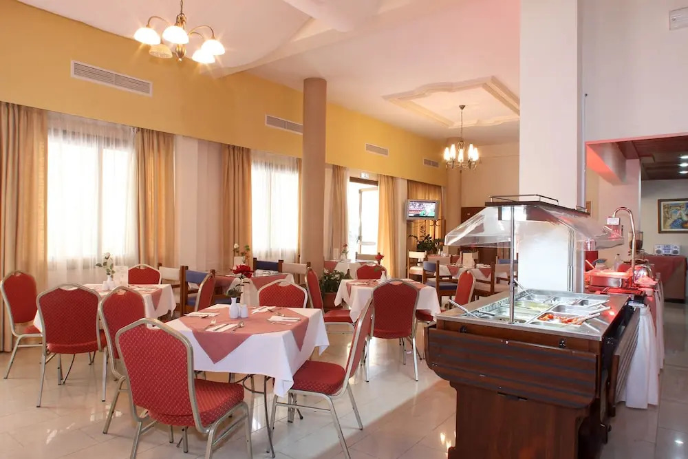 Crown Inn Hotel