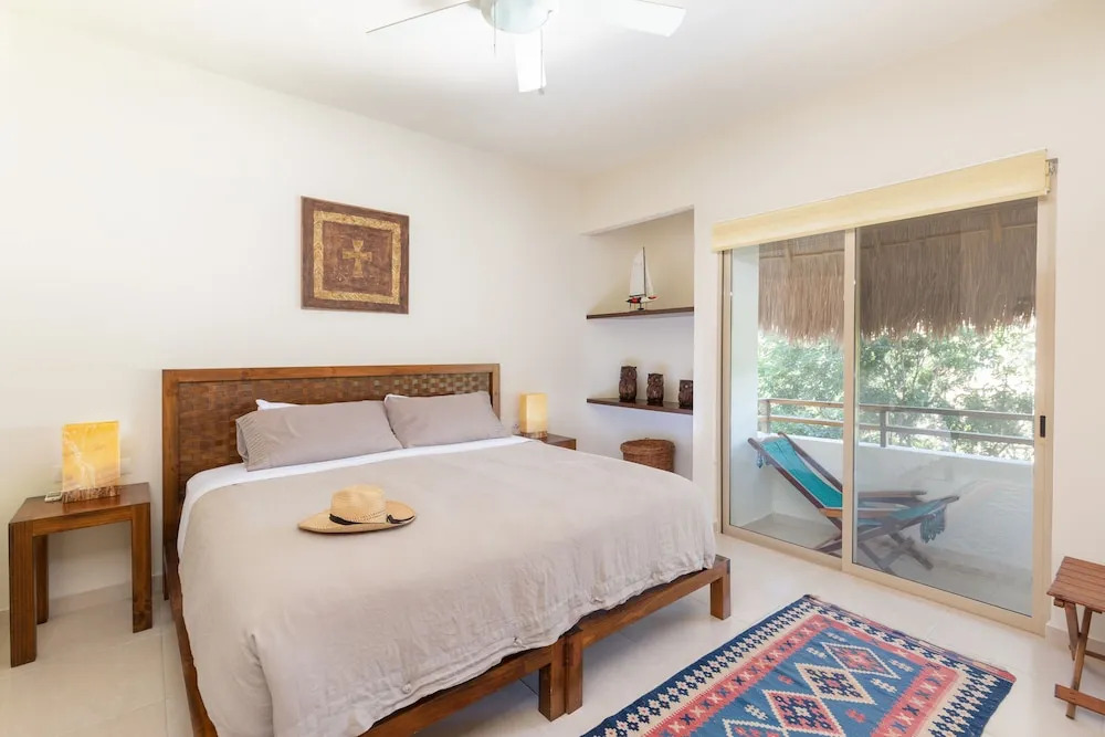 Secret Garden Oasis 3BR Penthouse