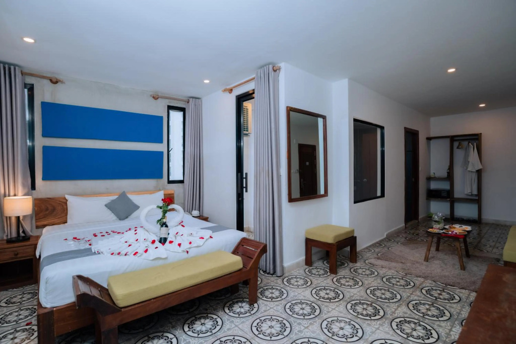 Home Chic Hotel