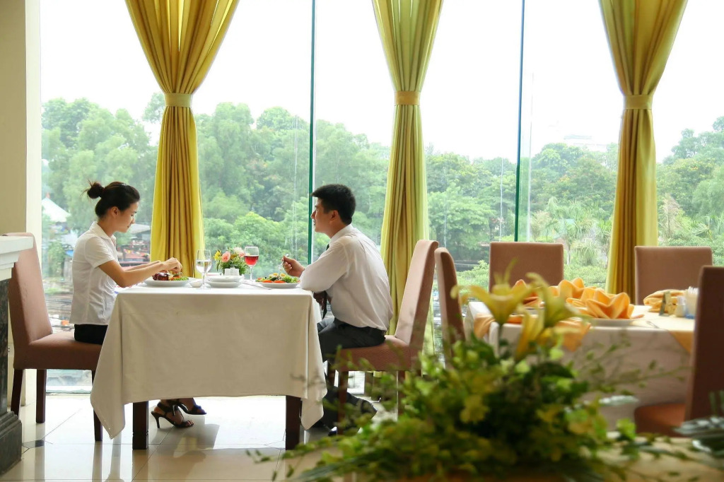 Danly Hotel