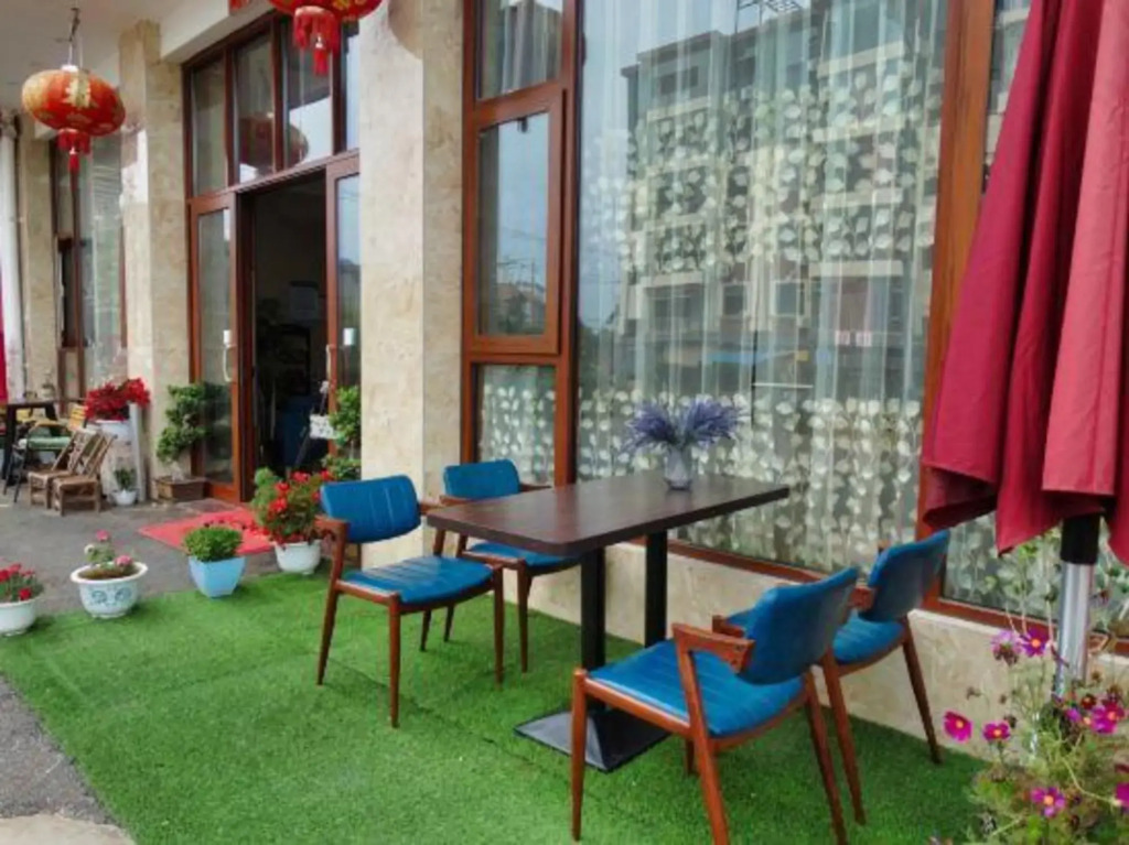 Yiyang Boutique Hotel