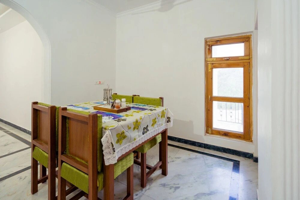 OYO 13292 Home Peaceful 2BHK Villa Kempty Fall