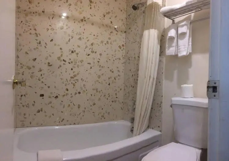 The Woodrose- NEWLY RENOVATED