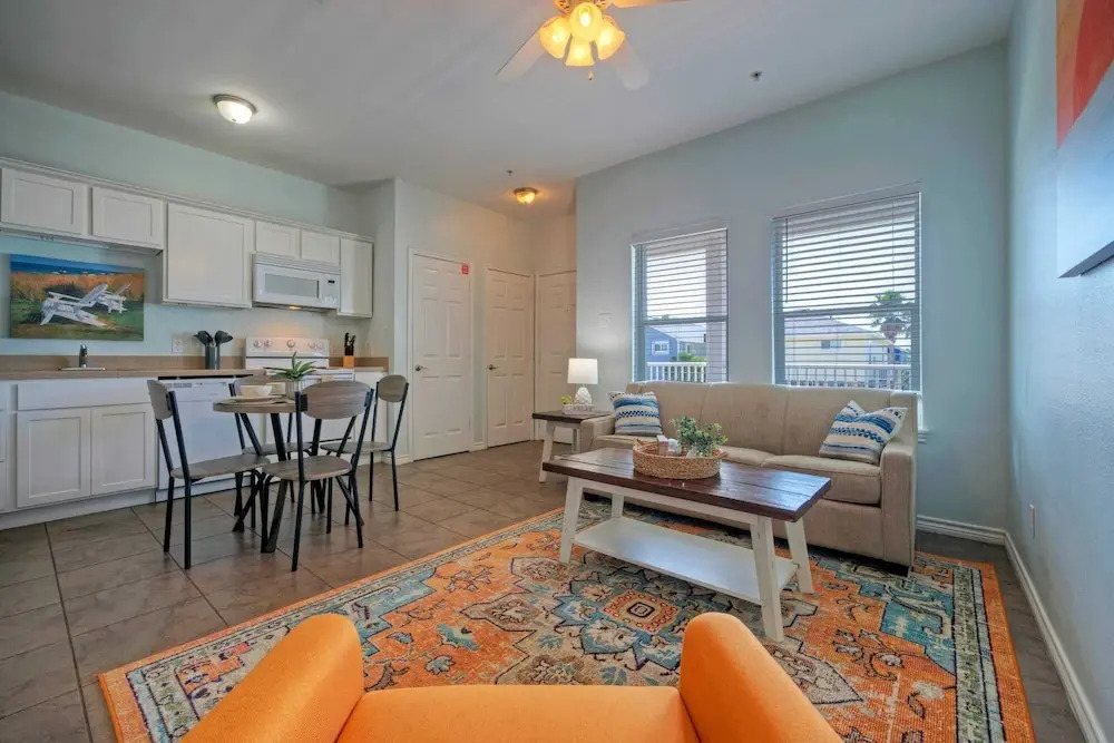 Minutes to the Beach w/ Pool, Sleeps 8 Two Condos: Costa Bahia