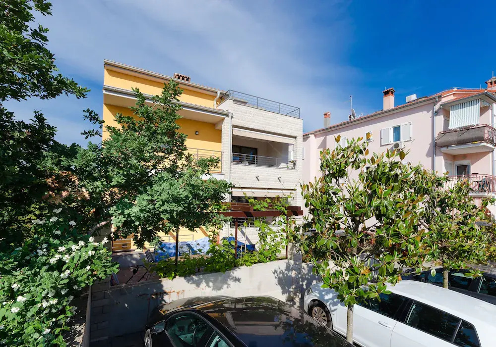Apartments Goran