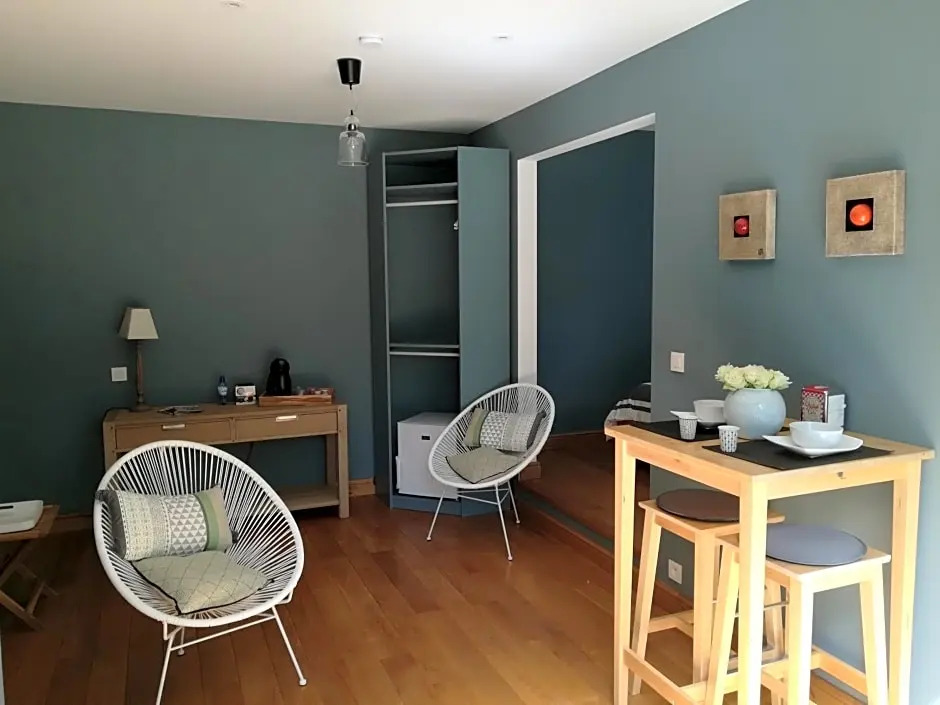 La Suite Des Pervenches