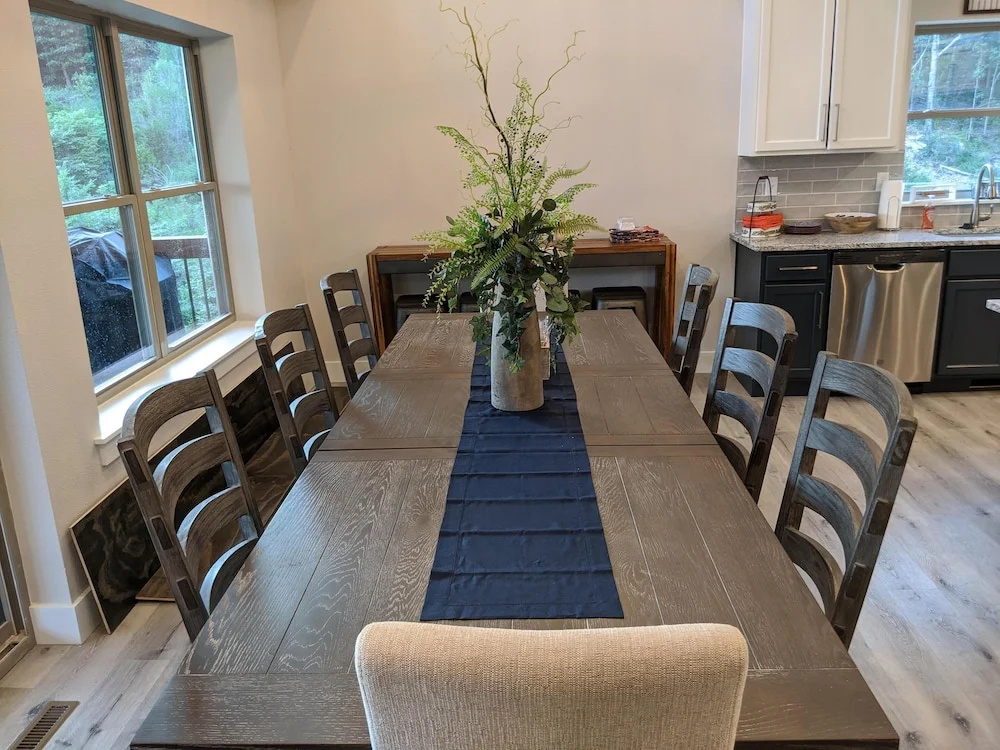 Journey's Remedy Lite - Lake View - Closest to Indoor Pool - Sleeps 22