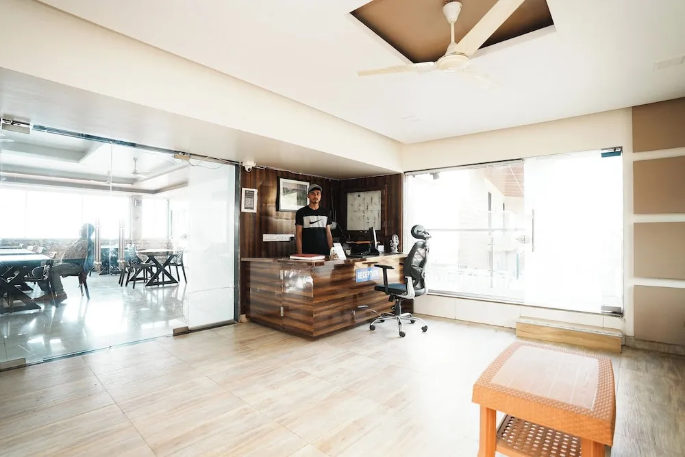 Kaizen Stays And Resto