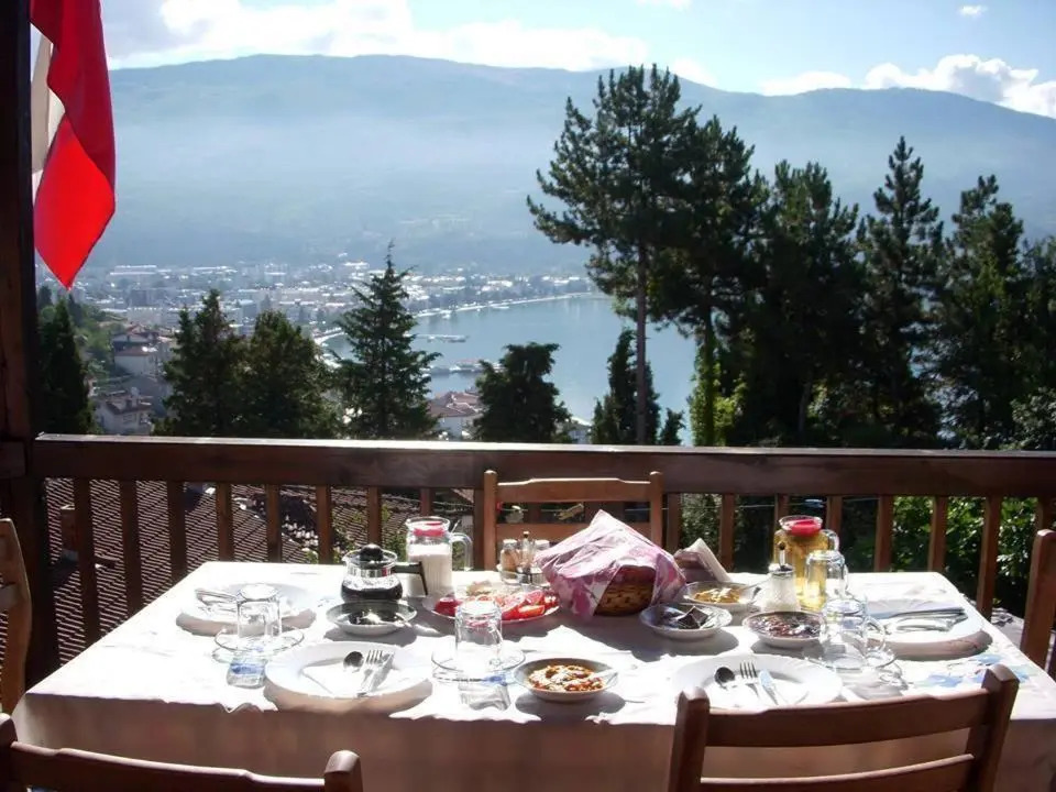 Chardak Apartments