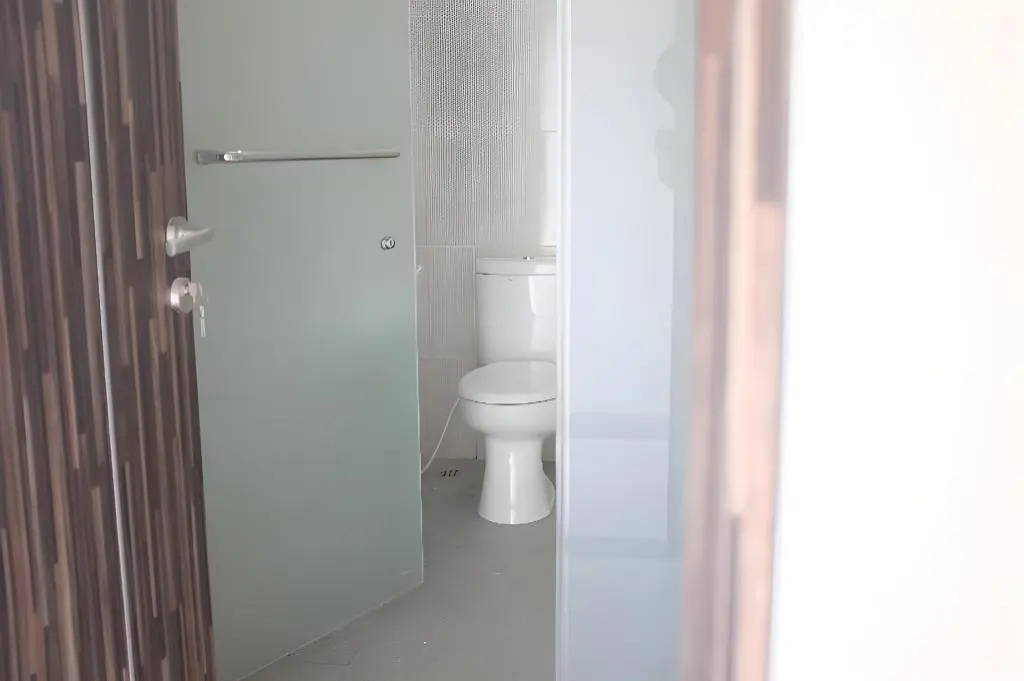 RedDoorz Plus near Mall Ciputra Jakarta
