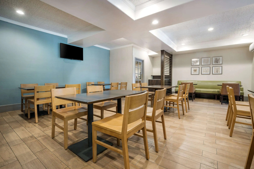 MainStay Suites Orange County John Wayne Airport