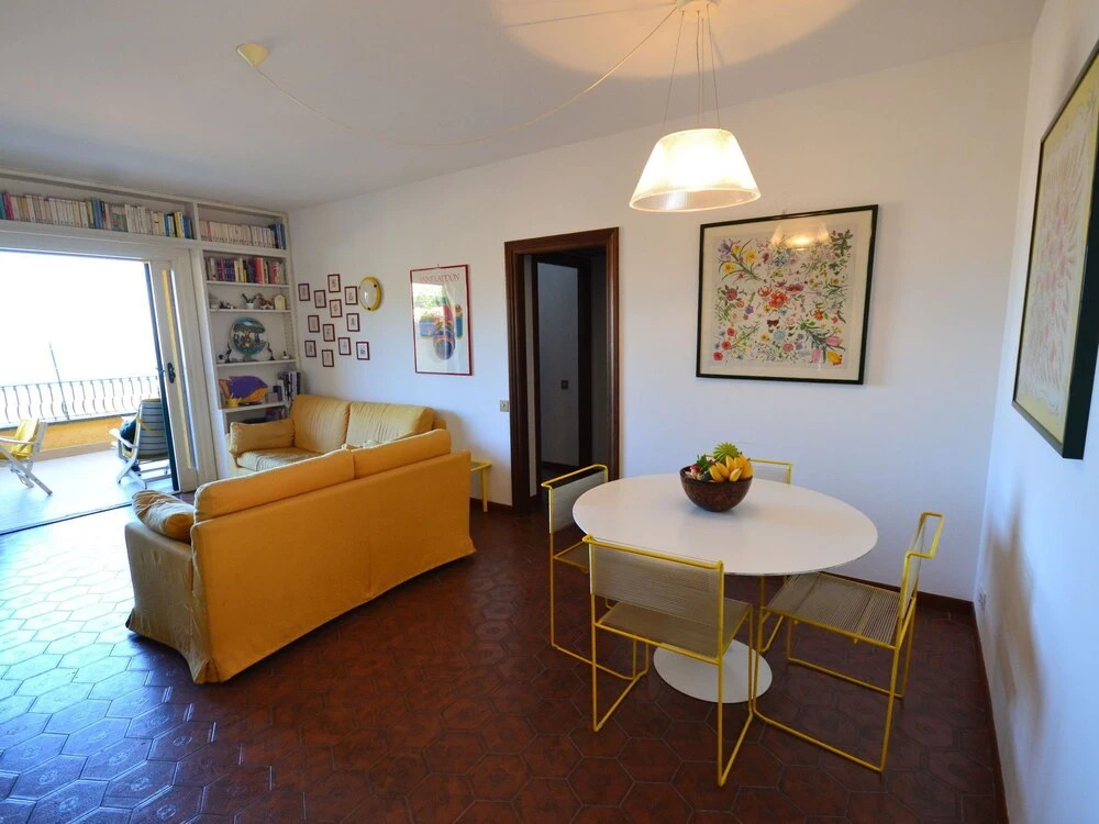 Large Apartment With sea Views in a Spacious Garden With a Shared Pool