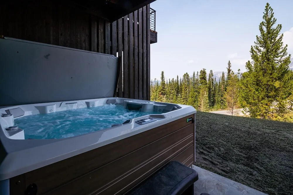 12a Treeline 5 Bedroom Townhouse by Moonlight Basin Lodging