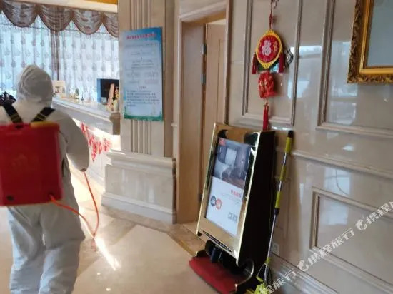 Vienna Hotel (Changsha County Wanjiali North Road Tuqiao Metro Station）