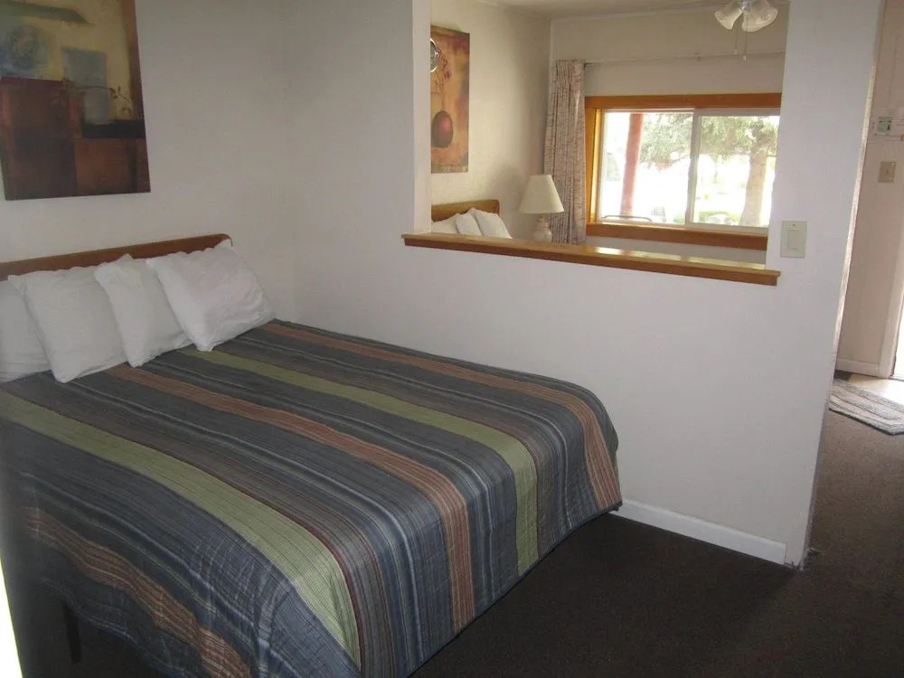 Wapiti Lodge
