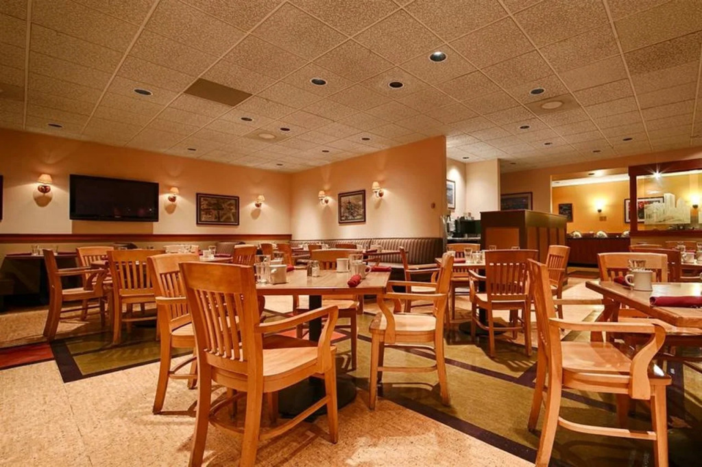 Best Western Plus Executive Inn