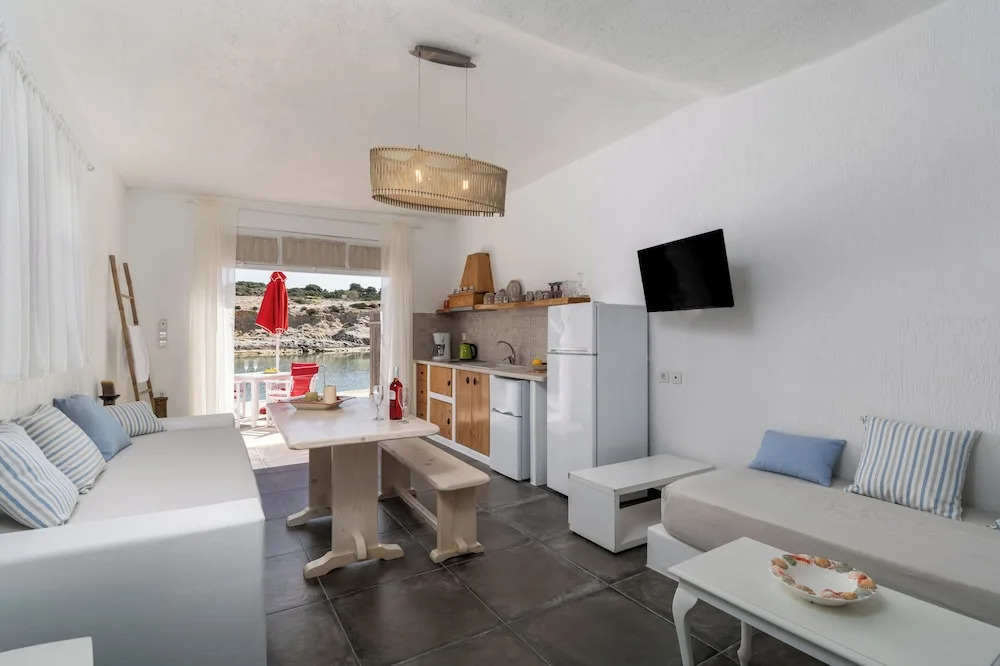 FANI DREAM SUITE 2&3 By Vilos Suites