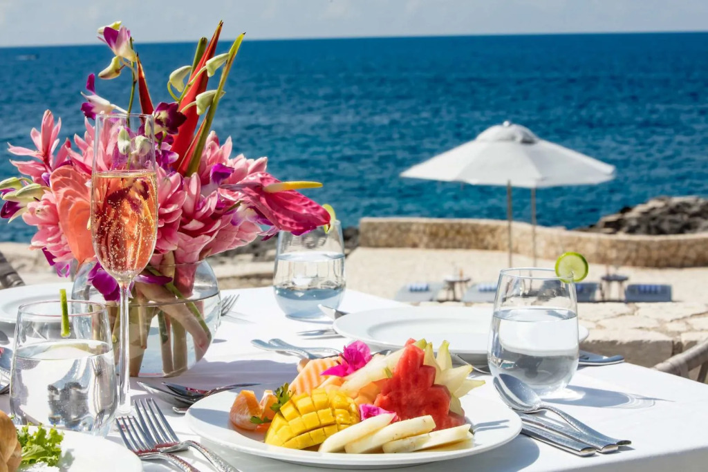 The Cliff Hotel