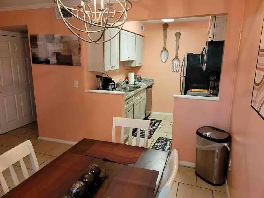 Elegant 2-bedroom pet-friendly villa w 2 parking spaces