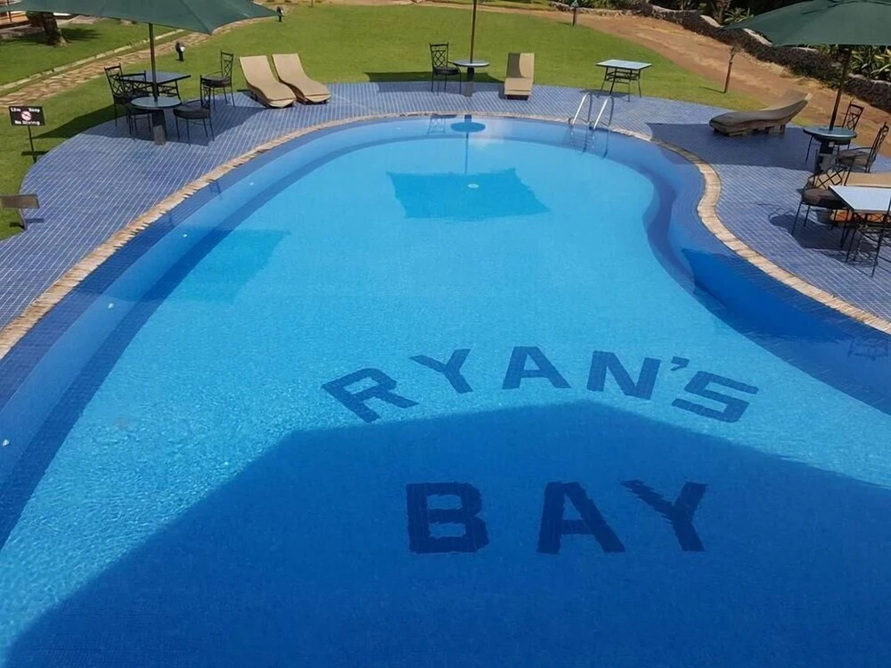 Ryans Bay Hotel