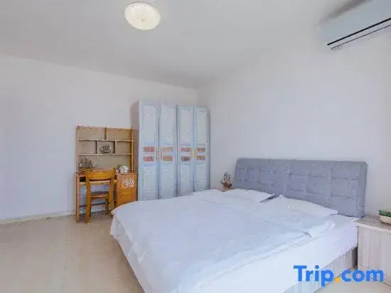 West Coast Seaview Apartment