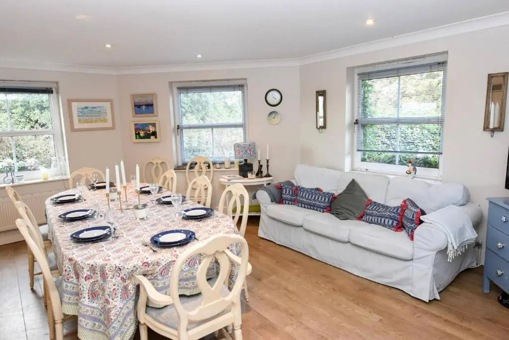16 Solent Landing