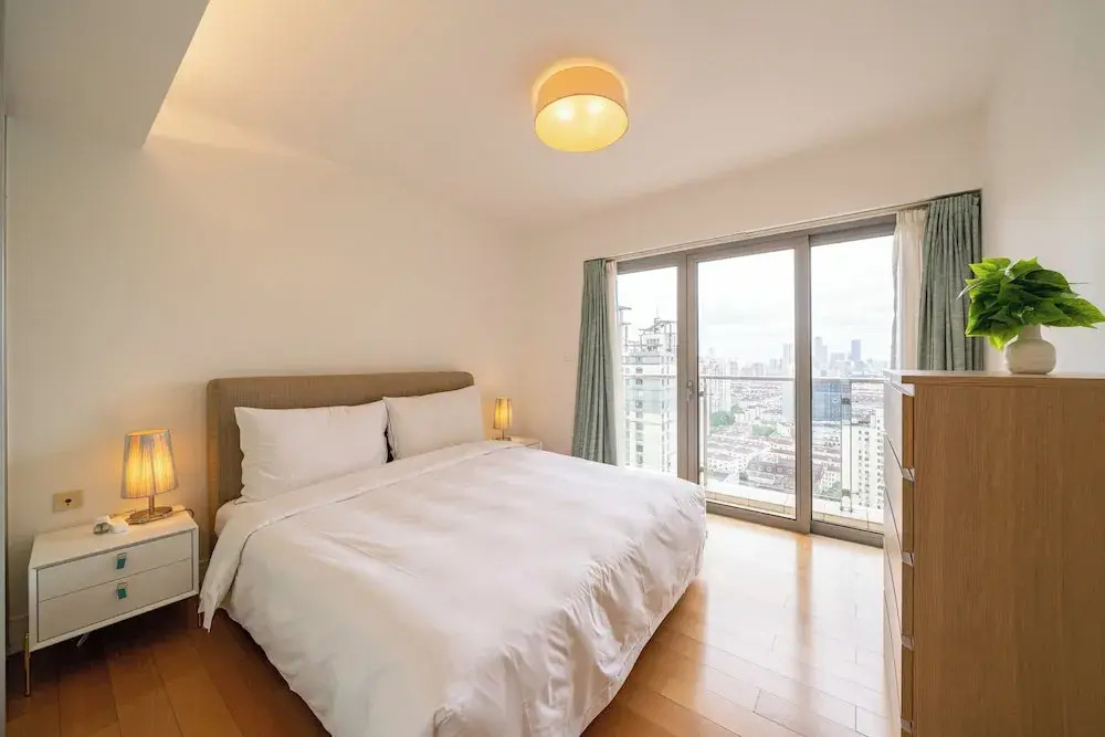 Tyms 3BR 2BA Apt near Xujiahui Metro
