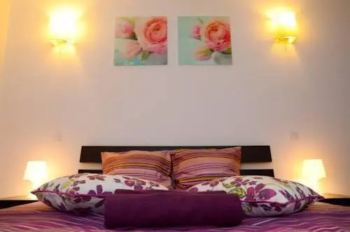 Rose Garden Rezidence Apartments