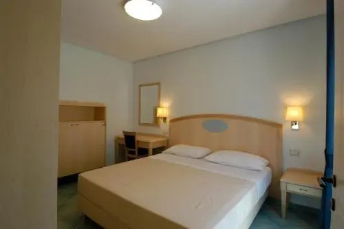 Suites Venustas Park