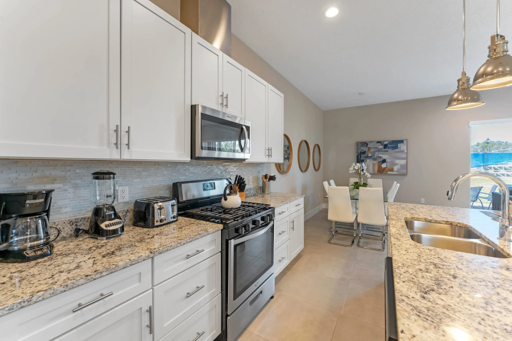 5 Bedrooms/ 5 Bathrooms Summerville Resort (7569 S, Kissimmee, US