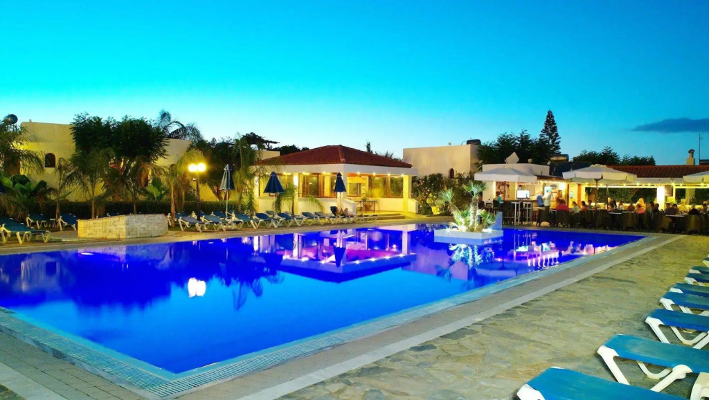 W Suites by Estia ex Camelot