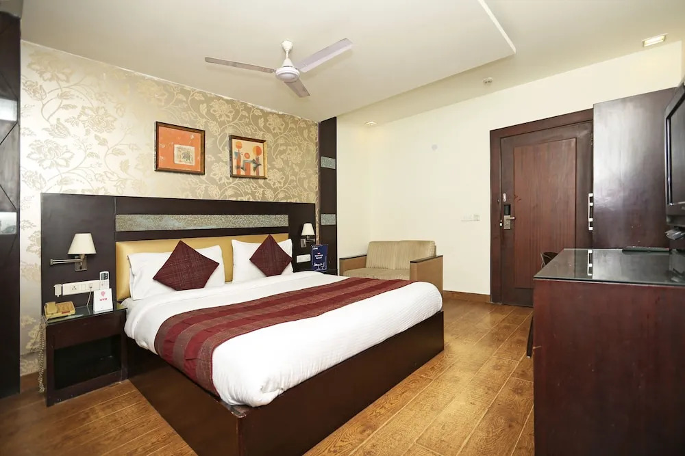 The Grand Hotel by OYO Rooms