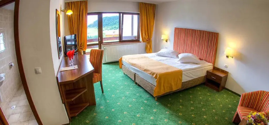 Hotel Piatra Craiului - Complex Cheile Gradistei Fundata