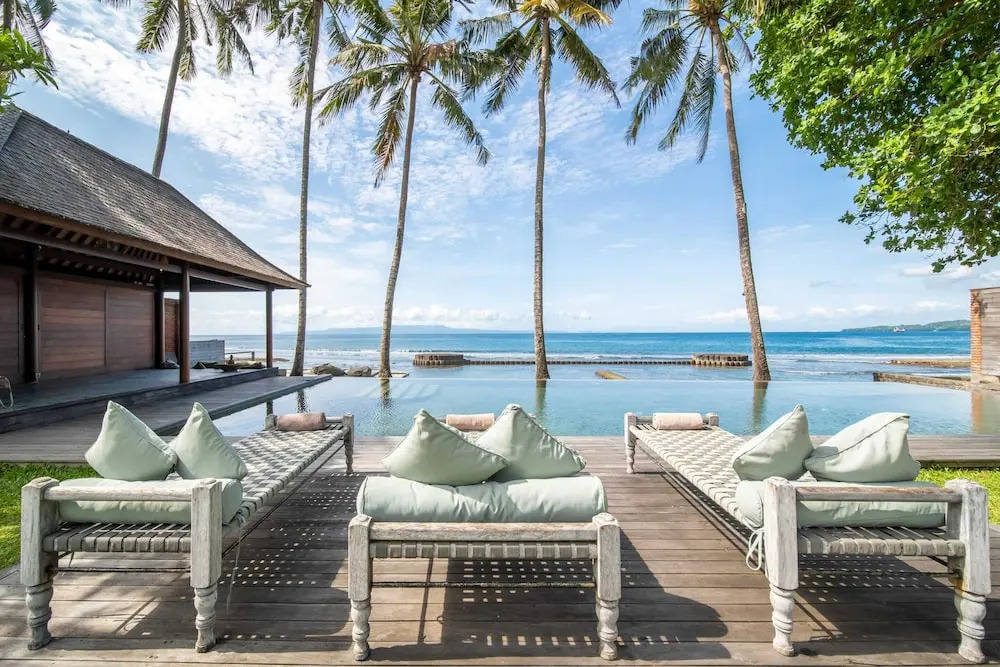 Secluded Beachfront Villa Manis, 5br, Candidasa