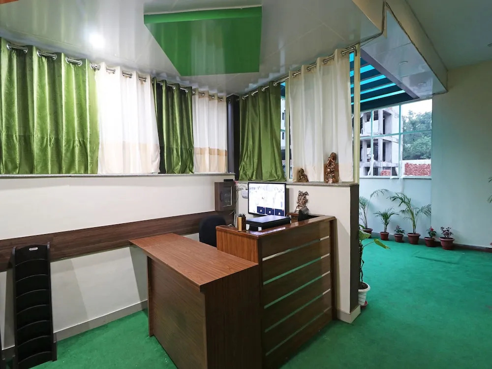 OYO 14251 Green View Doon