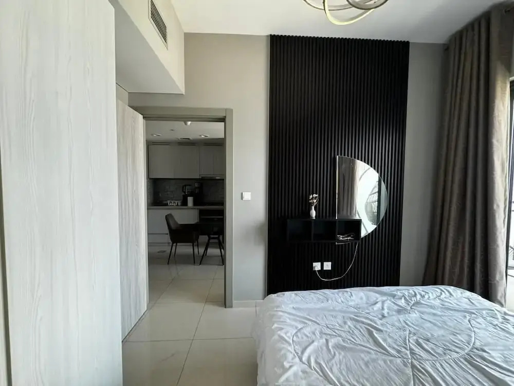 1BHK in Business Bay close to metro