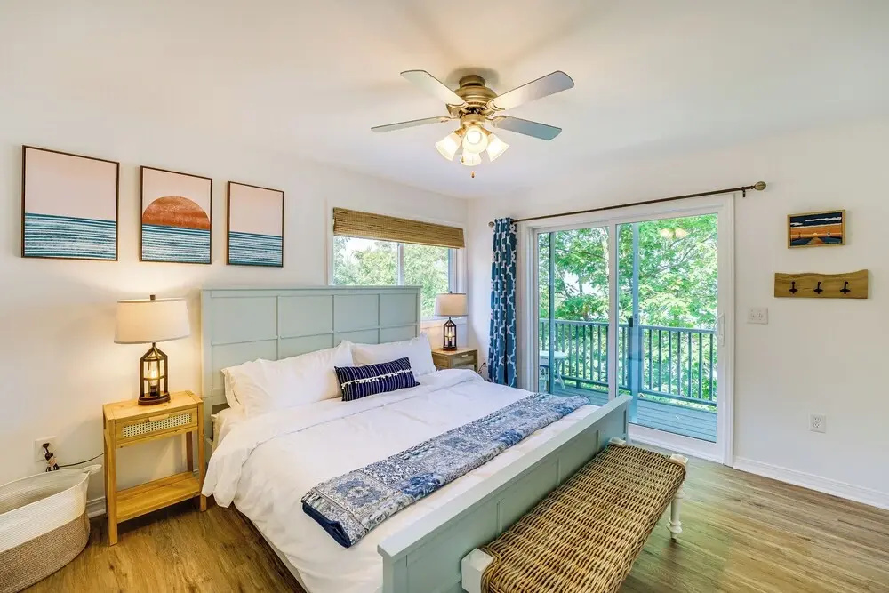 Private Beachfront Lake Michigan Rental w/ Kayaks